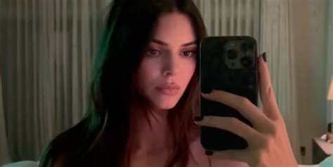 Kendall Jenner Shares Steamy Topless Video and。